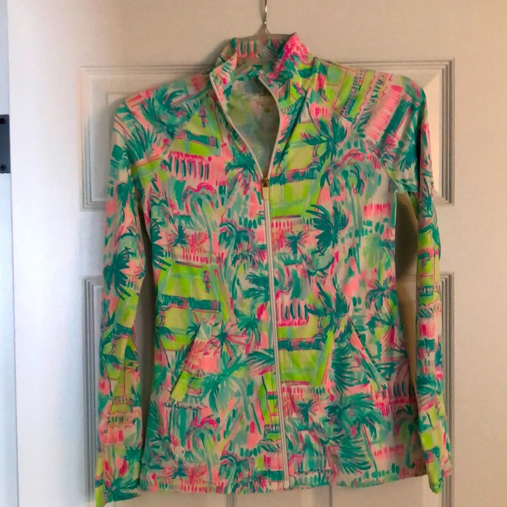 Lilly Pulitzer jacket in excellent condition, only worn couple of times - Picture 1 of 4